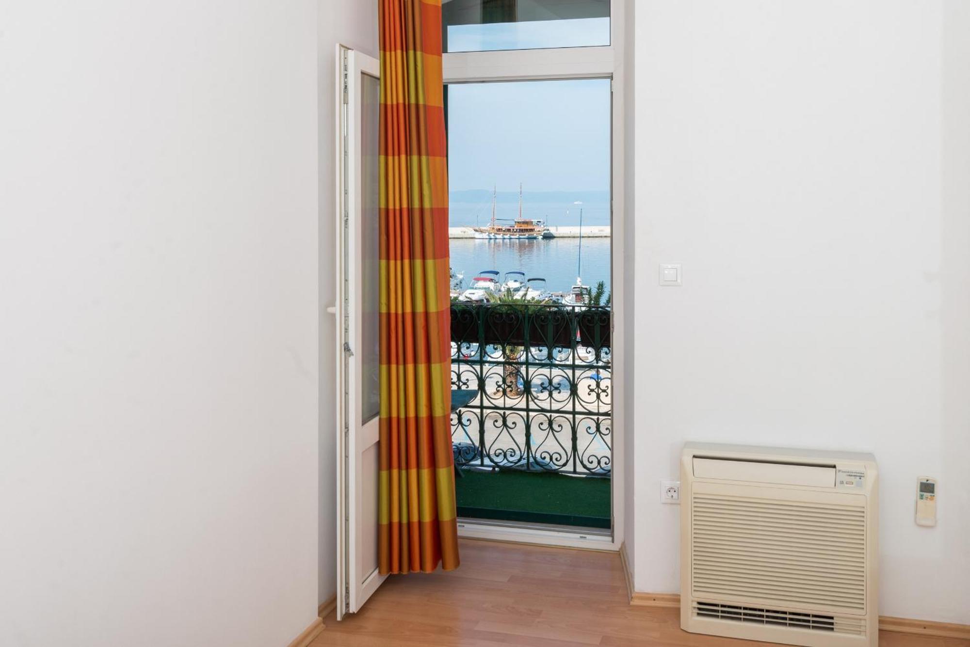 Apartments La Vitta - Ante I Matija Makarska Room photo