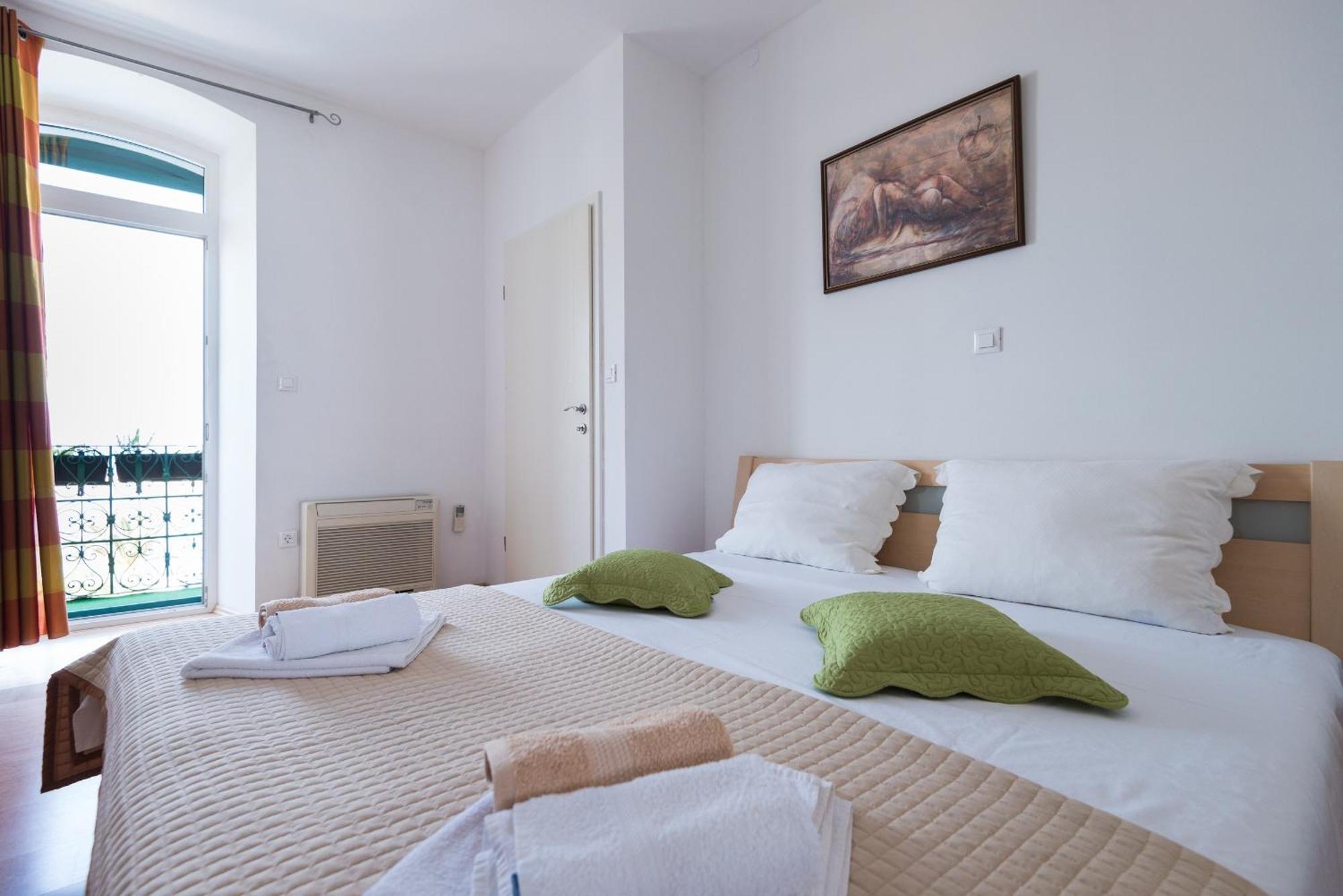 Apartments La Vitta - Ante I Matija Makarska Room photo